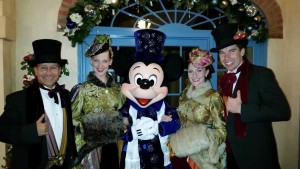 Victorian caroling quartet from Los Angeles
